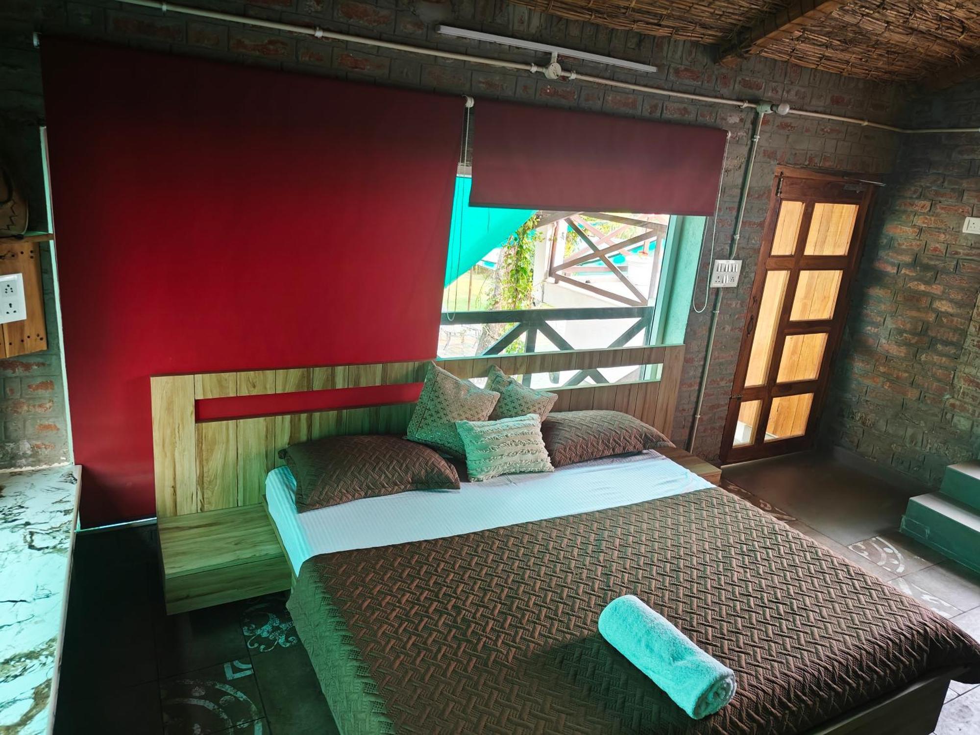 Shobhayan Inn, Airport Railway Station Pickup Free Ayodhya Eksteriør bilde