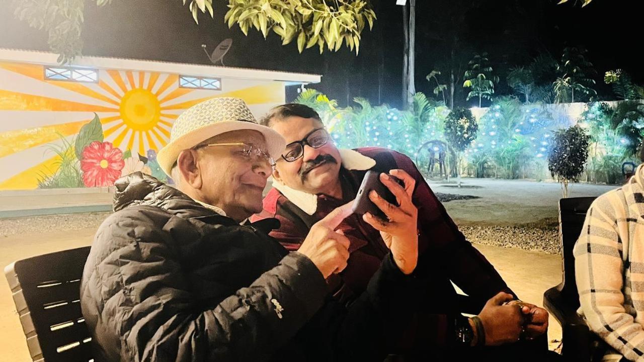 Shobhayan Inn, Airport Railway Station Pickup Free Ayodhya Eksteriør bilde